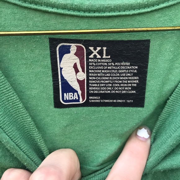 Vintage Boston Celtics Tshirt - Picture 3 of 3